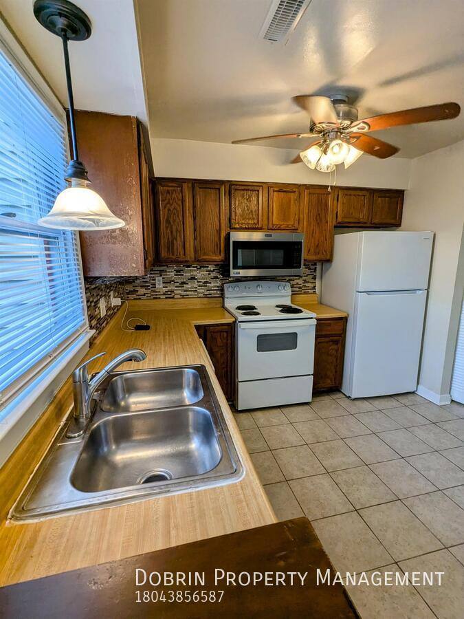 House for rent at 1514 Lakeview Ave, Richmond, VA 23220