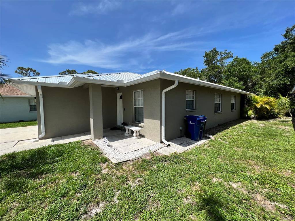 Apartment for rent at 5242 Immo Court, Sarasota, FL 34233