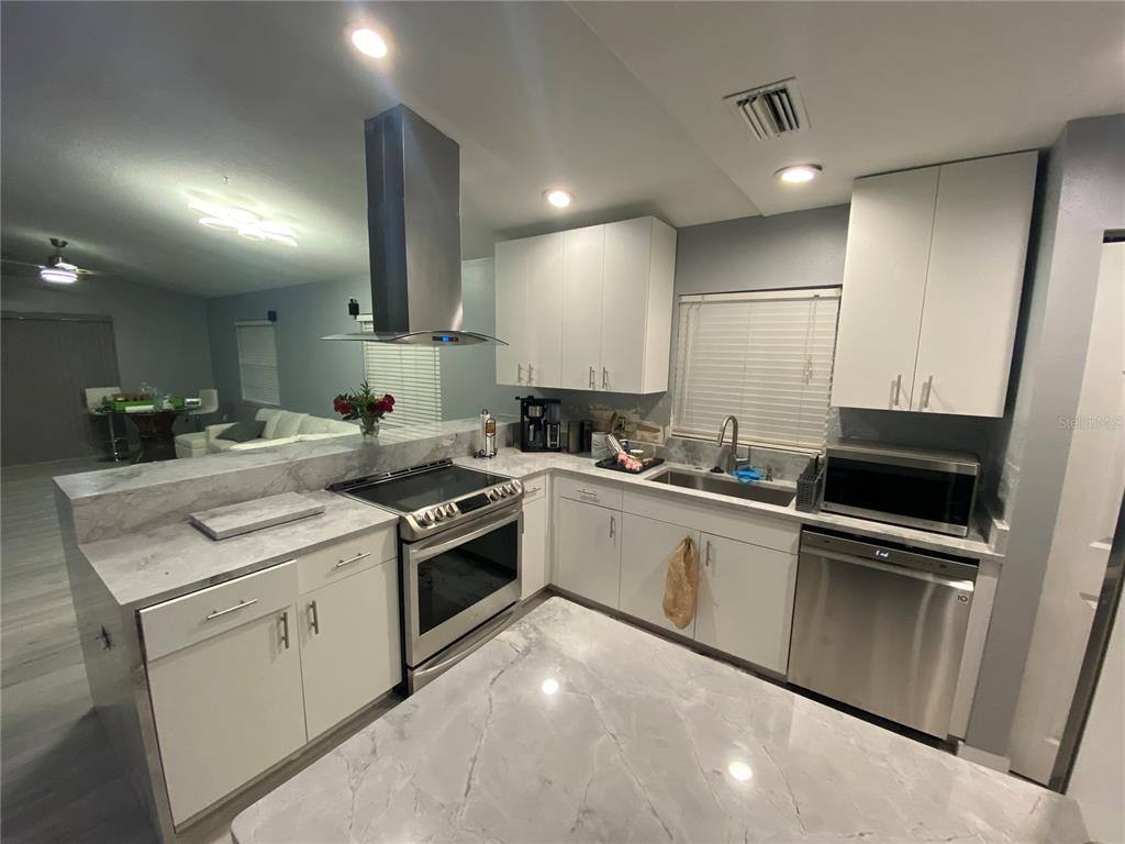 Apartment for rent at 5242 Immo Court, Sarasota, FL 34233