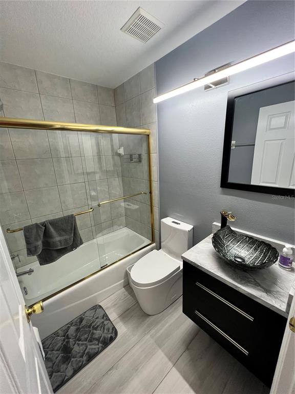 Apartment for rent at 5242 Immo Court, Sarasota, FL 34233