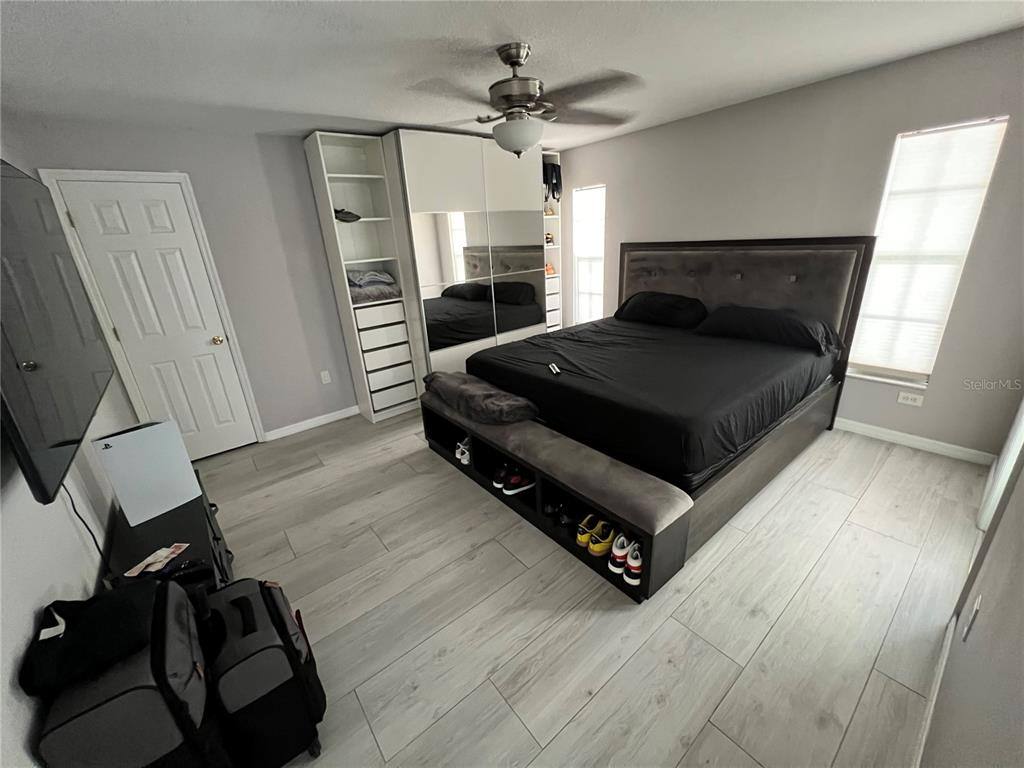 Apartment for rent at 5242 Immo Court, Sarasota, FL 34233