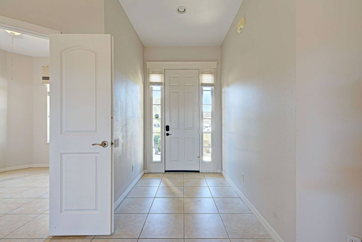 House for rent at 910 Bramley Court, Venice, FL 34293