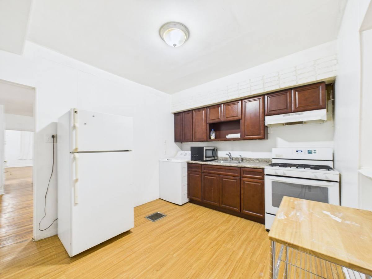 Apartment for rent at 1304 N 19th St, Philadelphia, PA 19121