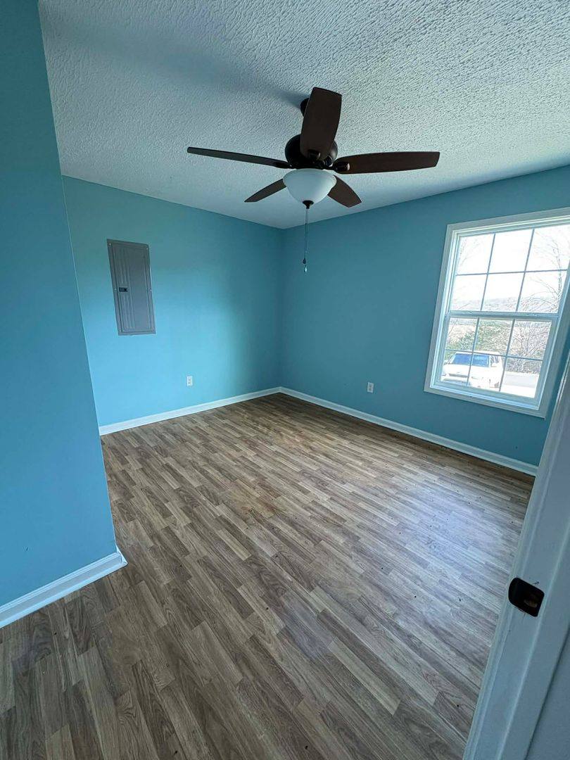 House for rent at 299 J Hunt Rd, Tompkinsville, KY 42167
