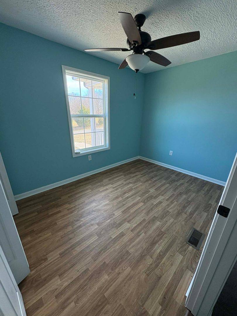 House for rent at 299 J Hunt Rd, Tompkinsville, KY 42167