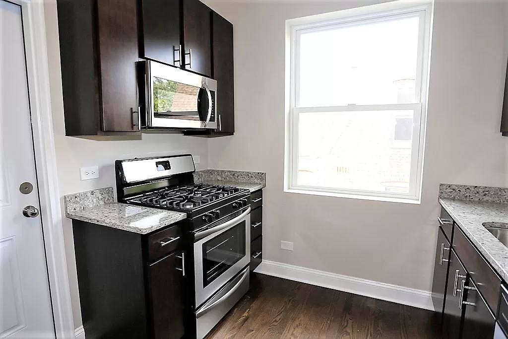 Apartment for rent at 1437 W Carmen #1F, Chicago, IL 60640