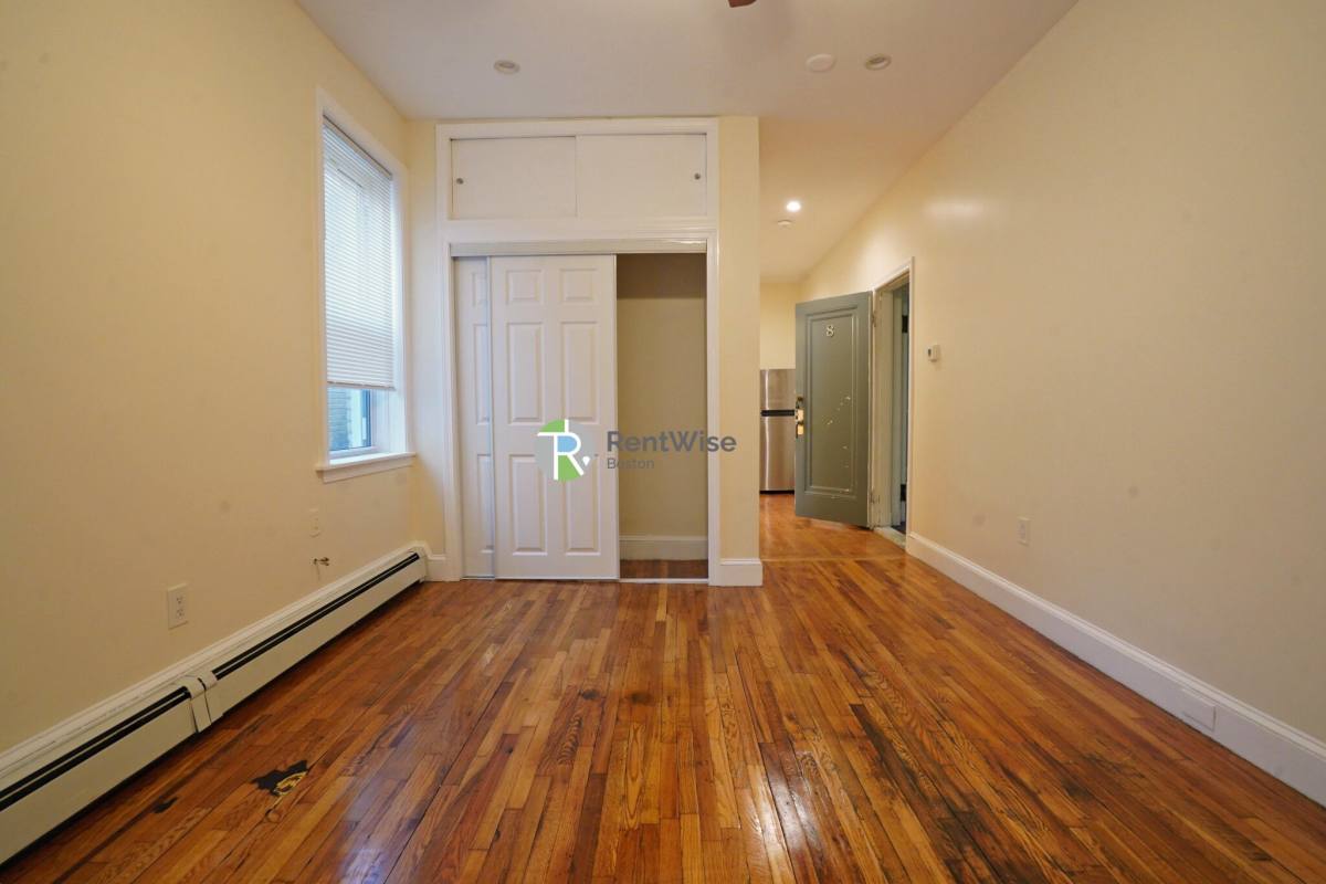 Apartment for rent at 1844 Commonwealth Ave #8, Brighton, MA 02135