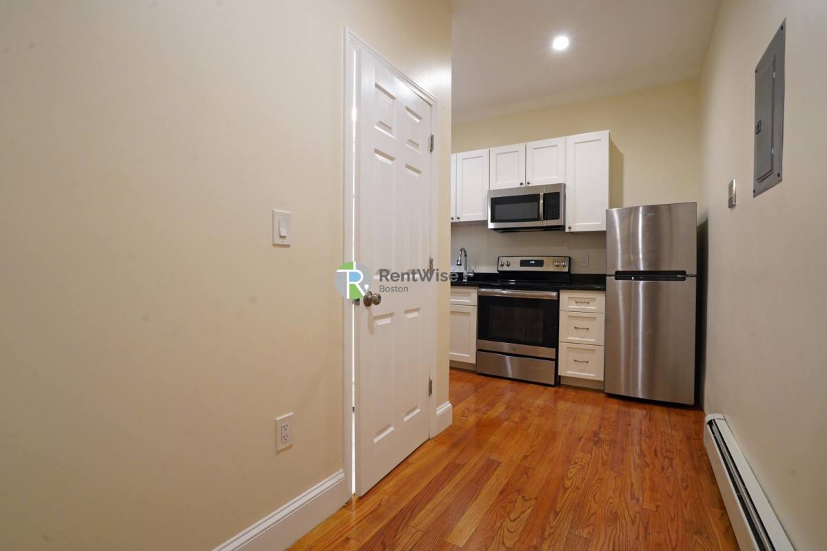 Apartment for rent at 1844 Commonwealth Ave #8, Brighton, MA 02135