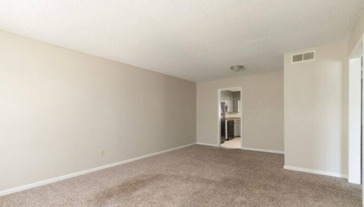 Apartment for rent at 632 33rd St E, Tuscaloosa, AL 35405