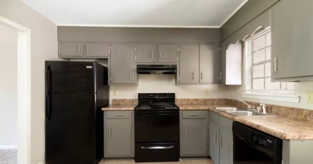 Apartment for rent at 632 33rd St E, Tuscaloosa, AL 35405