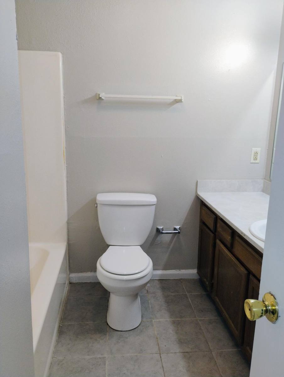 Apartment for rent at 1744 Cedar Lake Dr #D, Baton Rouge, LA 70808