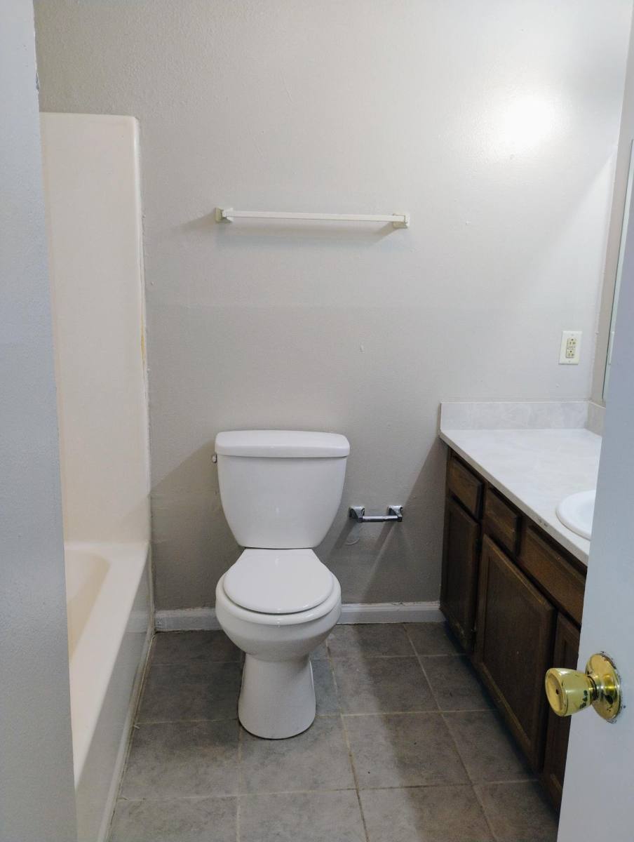 Apartment for rent at 1744 Cedar Lake Dr #D, Baton Rouge, LA 70808