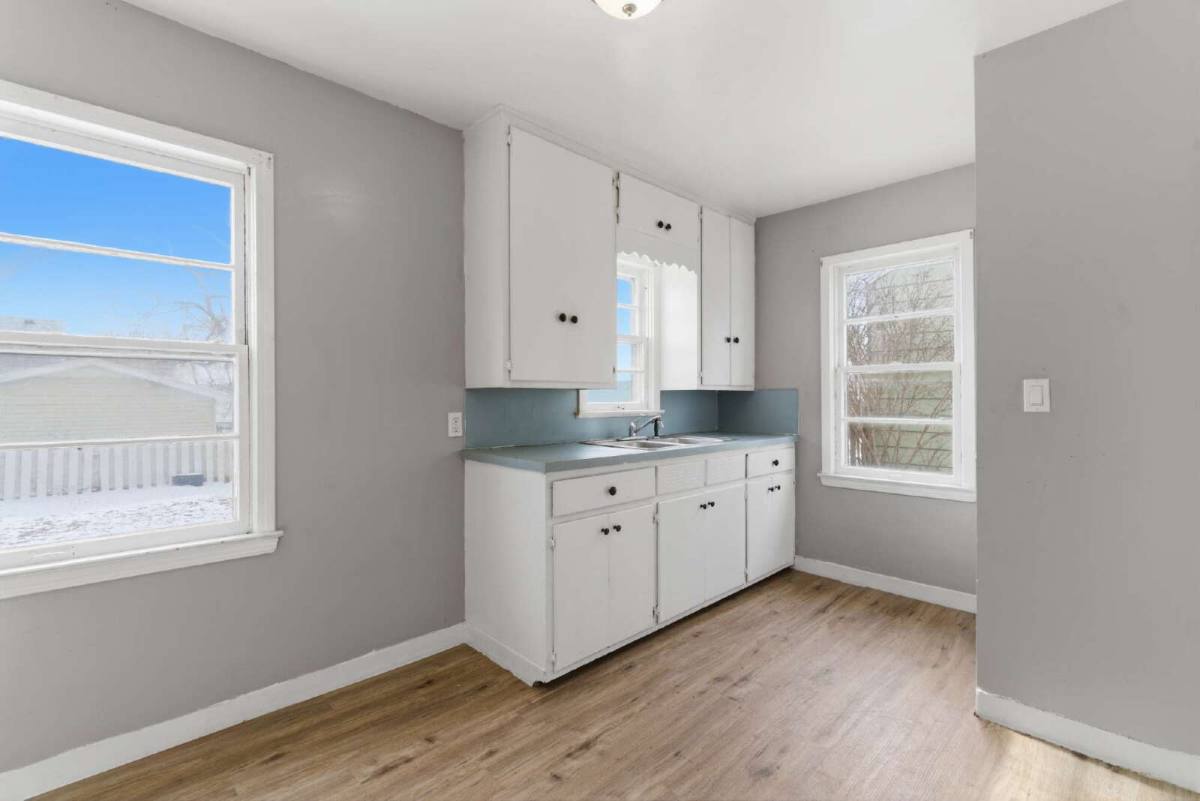 House for rent at 813 Alvord Ave, Flint, MI 48507
