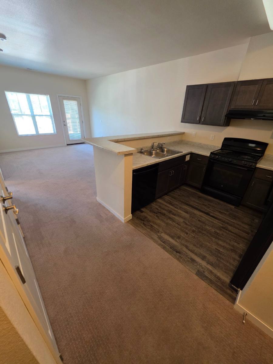 Apartment for rent at 1427 Center Point Rd NE #104, Cedar Rapids, IA 52402