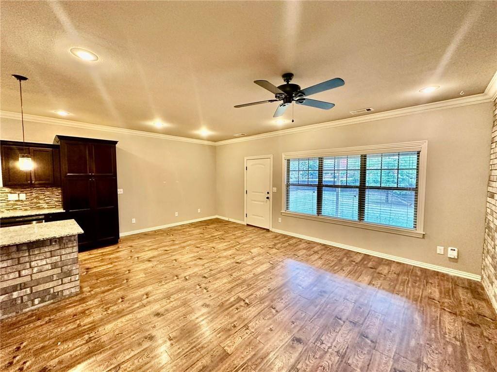 Townhouse for rent at 186 Old Farmington Rd, Farmington, AR 72730