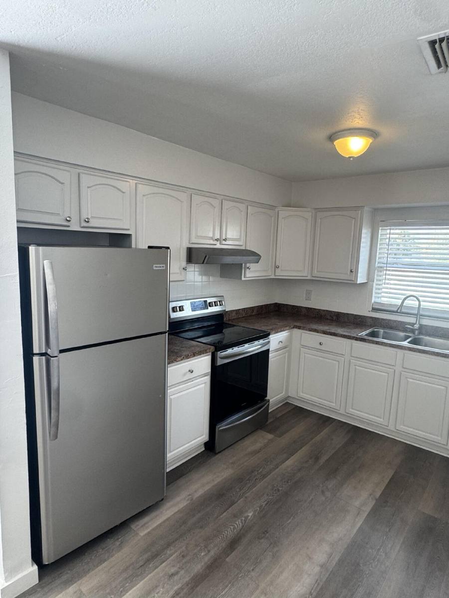 Townhouse for rent at 1711 W Carmen St #B, Tampa, FL 33606
