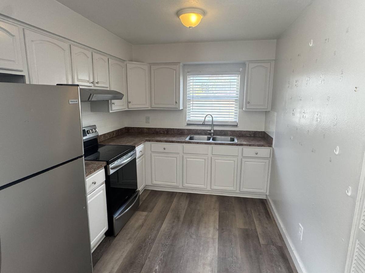 Townhouse for rent at 1711 W Carmen St #B, Tampa, FL 33606