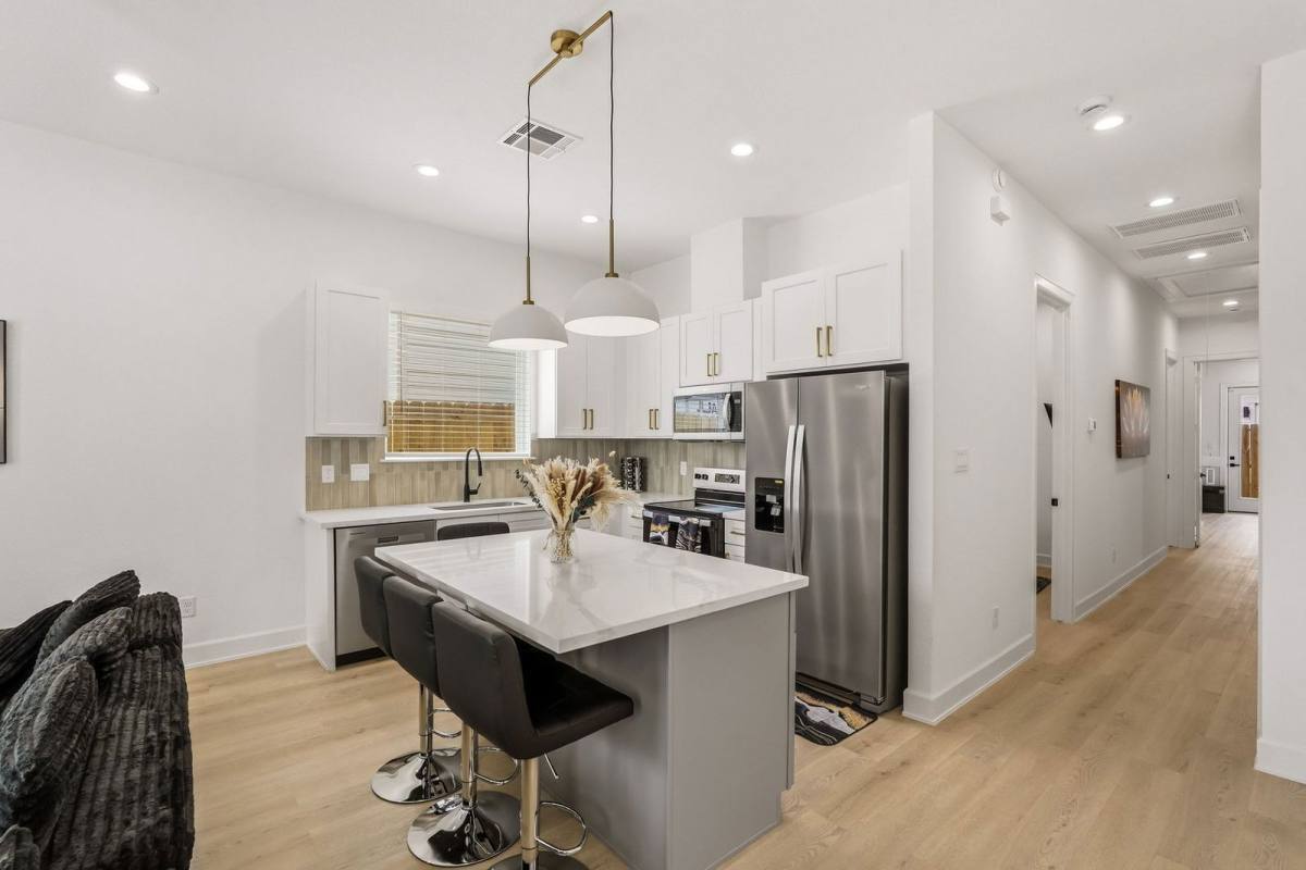 Apartment for rent at 6528 Weston St #A, Houston, TX 77021
