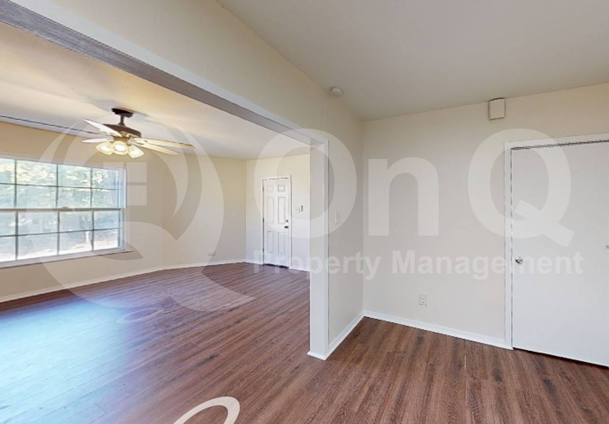 Apartment for rent at 224 W Hull St #B, Denison, TX 75020