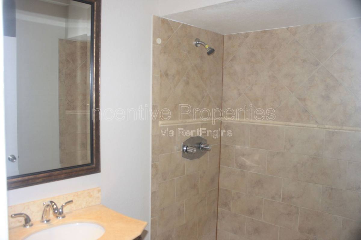 Condo for rent at 4176 Versailles Dr #D, Orlando, FL 32808
