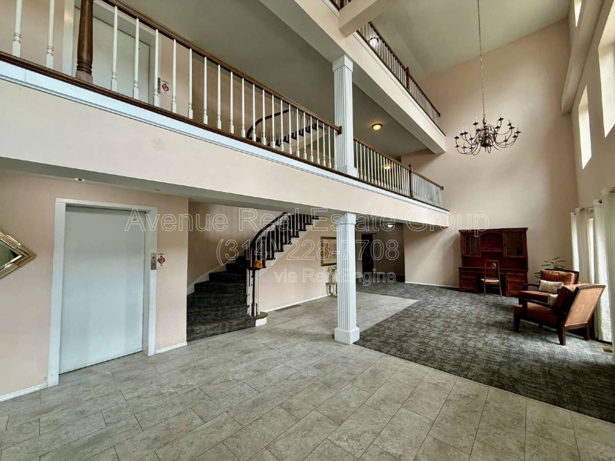 Apartment for rent at 974 Claytonbrook Dr #2D, Ballwin, MO 63011