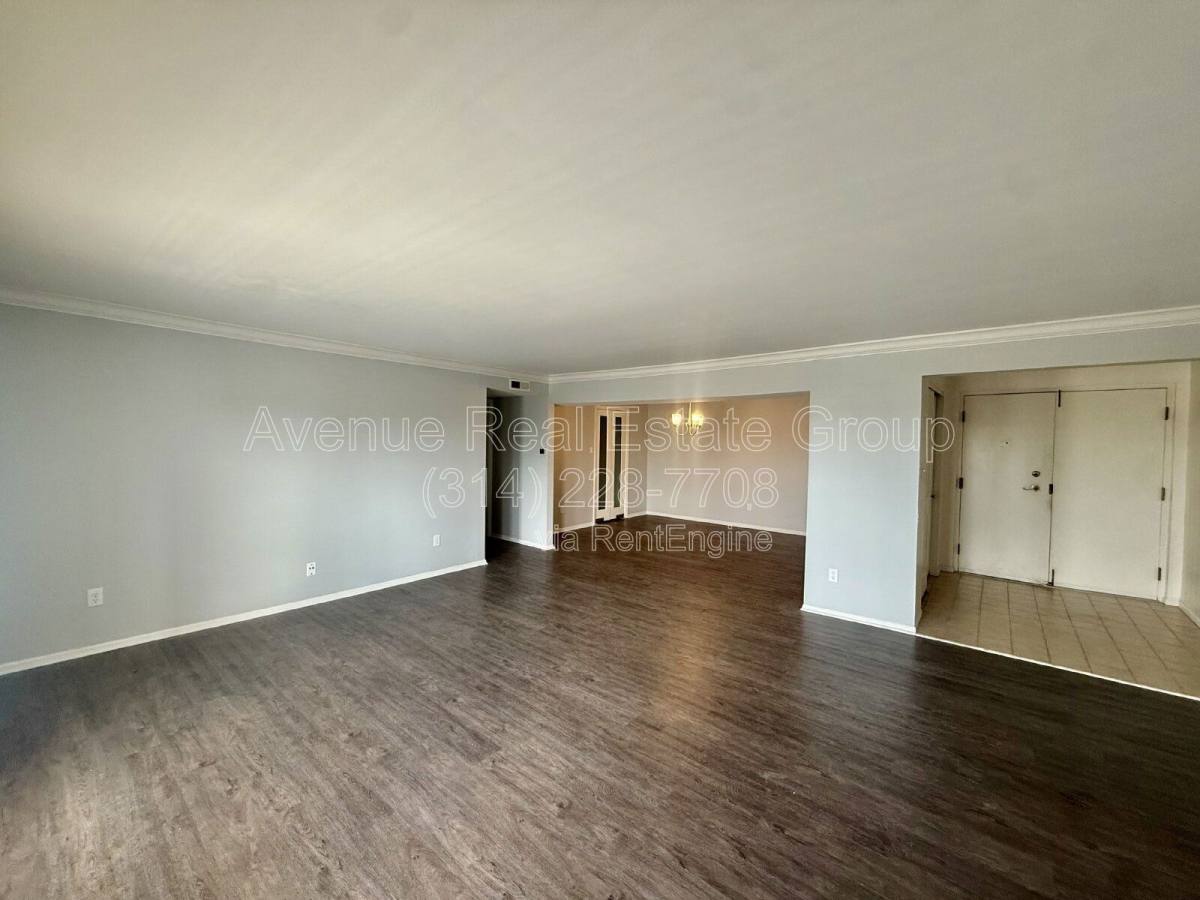 Apartment for rent at 974 Claytonbrook Dr #2D, Ballwin, MO 63011