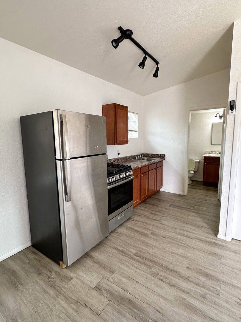 Apartment for rent at 1376 N Country Club Rd, Tucson, AZ 85716