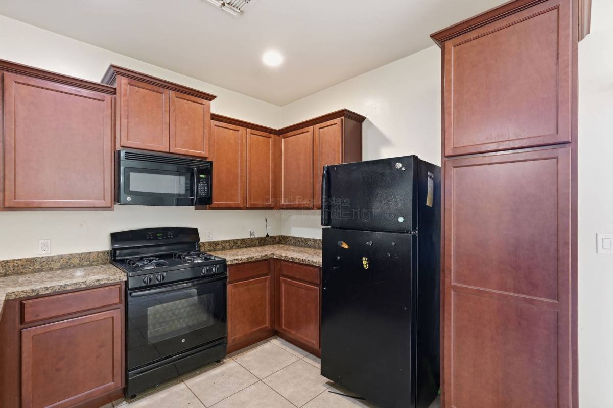 House for rent at 6737 S Cut Bow Dr, Tucson, AZ 85757