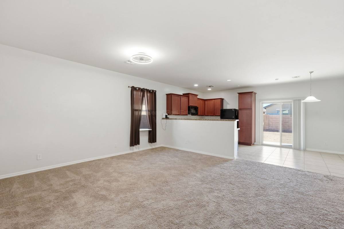 House for rent at 6737 S Cut Bow Dr, Tucson, AZ 85757