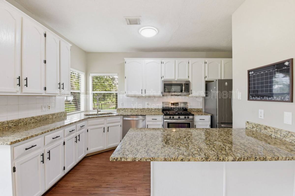 House for rent at 3327 Shady Glen Lane, Missouri City, TX 77459