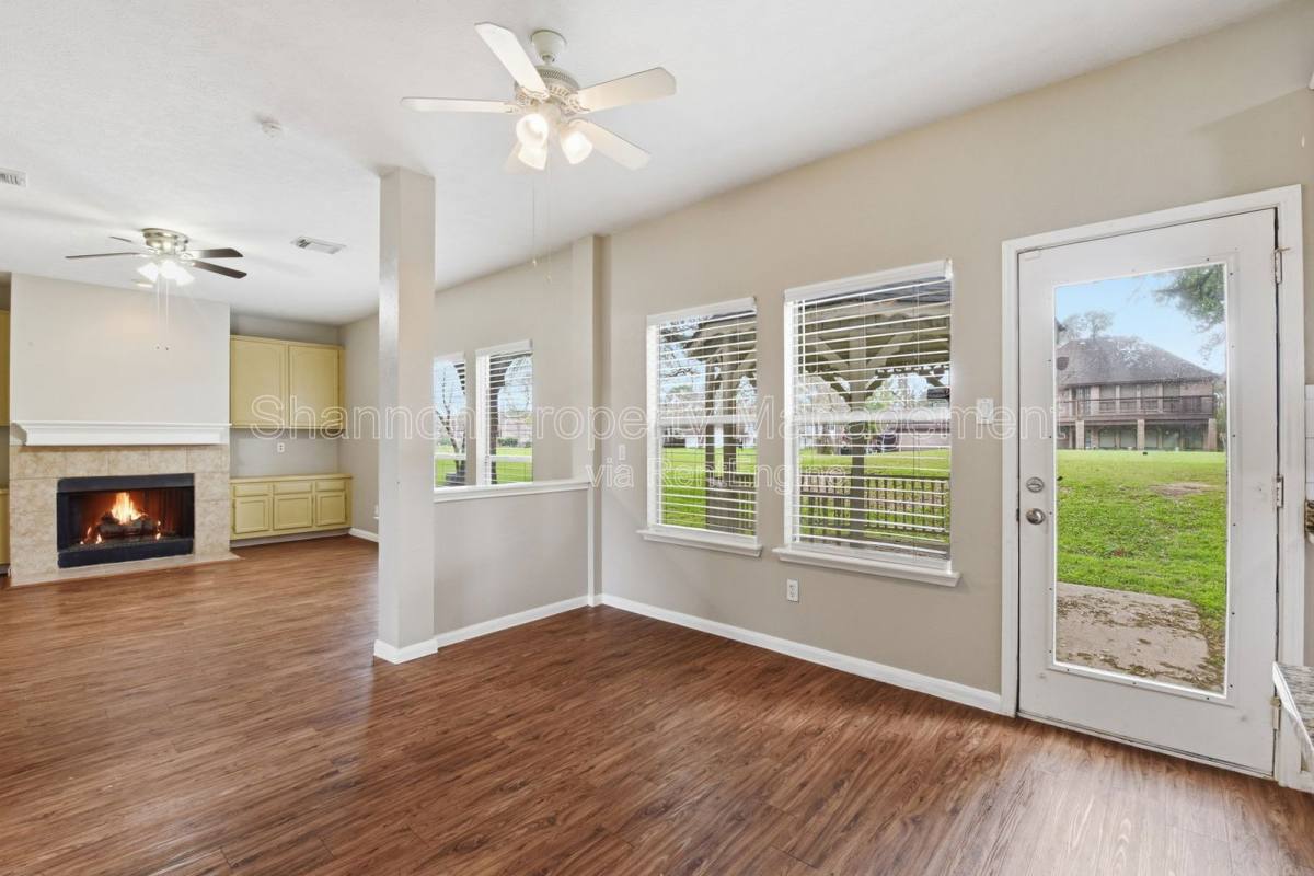House for rent at 3327 Shady Glen Lane, Missouri City, TX 77459