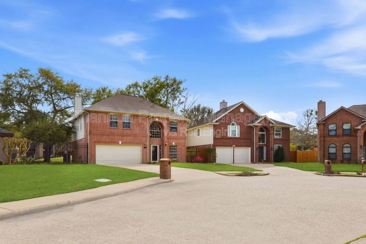 House for rent at 3327 Shady Glen Lane, Missouri City, TX 77459