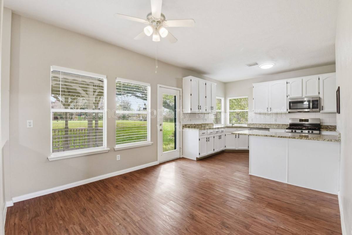 House for rent at 3327 Shady Glen Lane, Missouri City, TX 77459