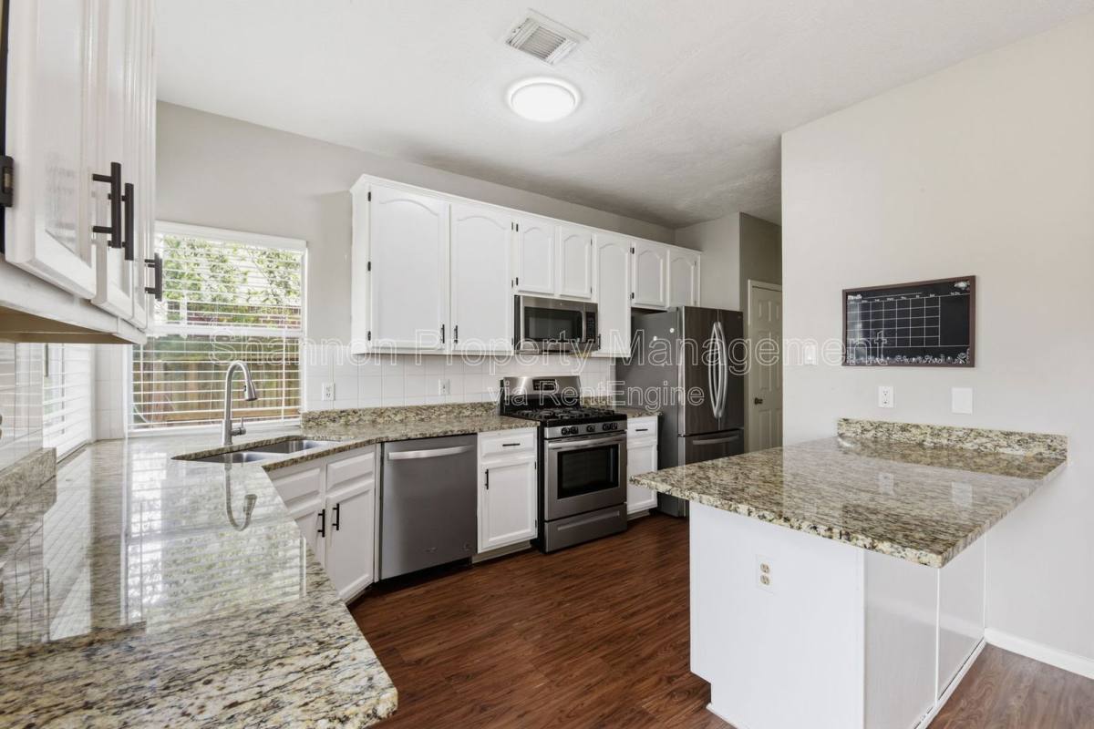 House for rent at 3327 Shady Glen Lane, Missouri City, TX 77459