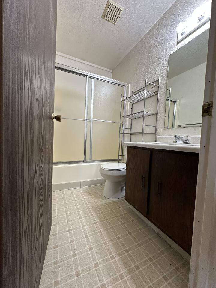 Apartment for rent at Briar Patch, 1141 28th St W #11, Billings, MT 59102
