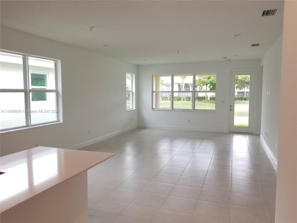 Apartment for rent at 4129 Marina Way, Pompano Beach, FL 33064