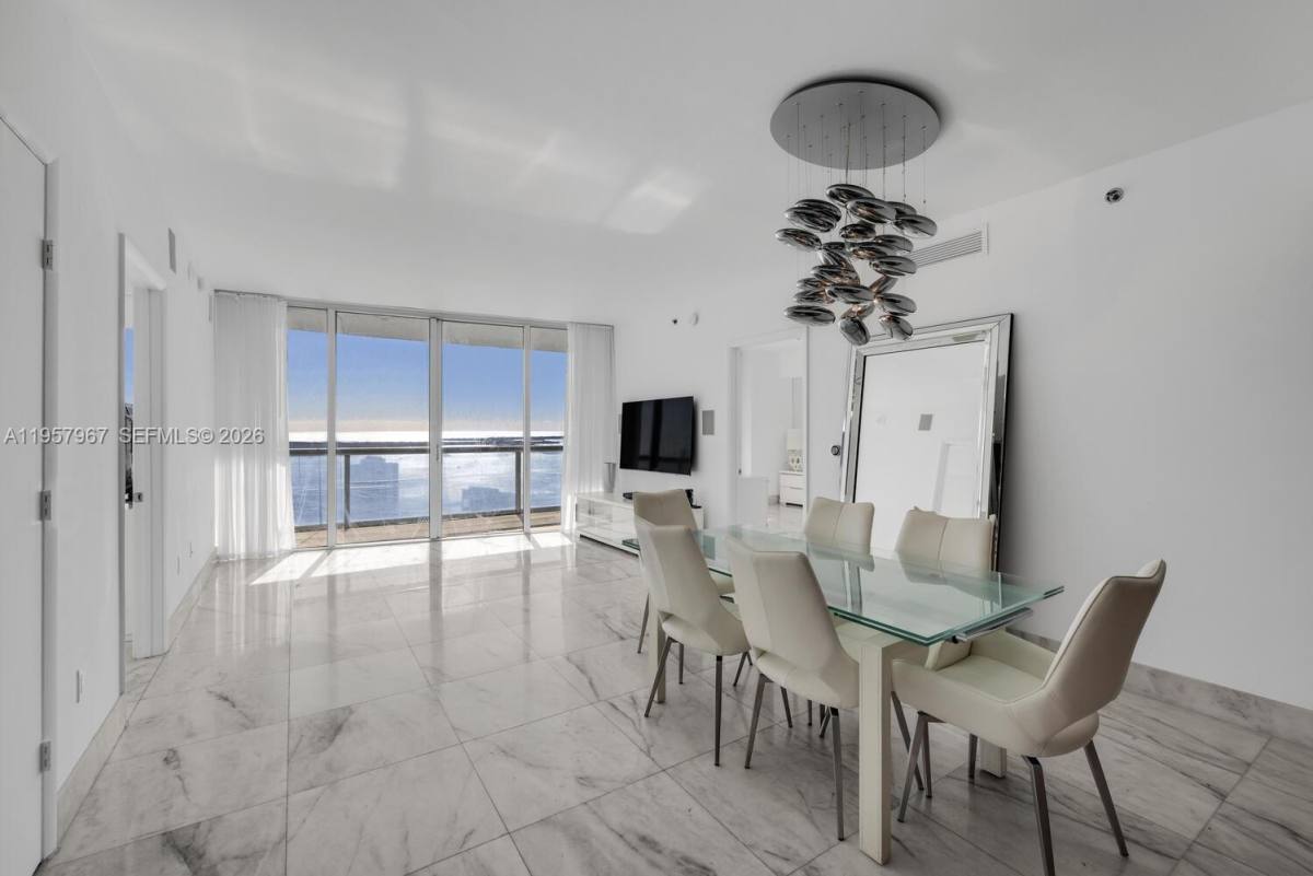 Apartment for rent at 465 Brickell Ave #4003, Miami, FL 33131
