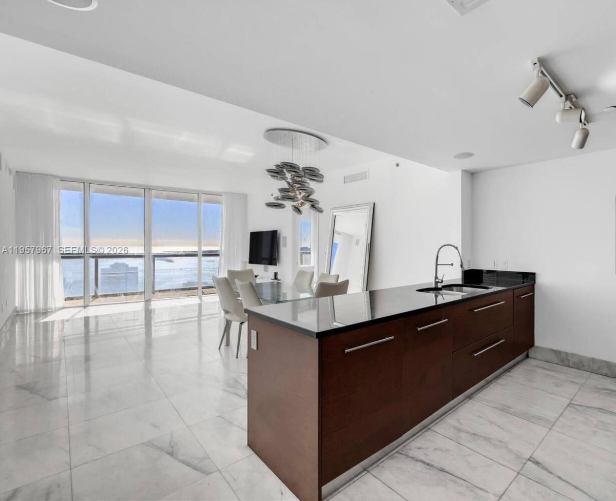 Apartment for rent at 465 Brickell Ave #4003, Miami, FL 33131