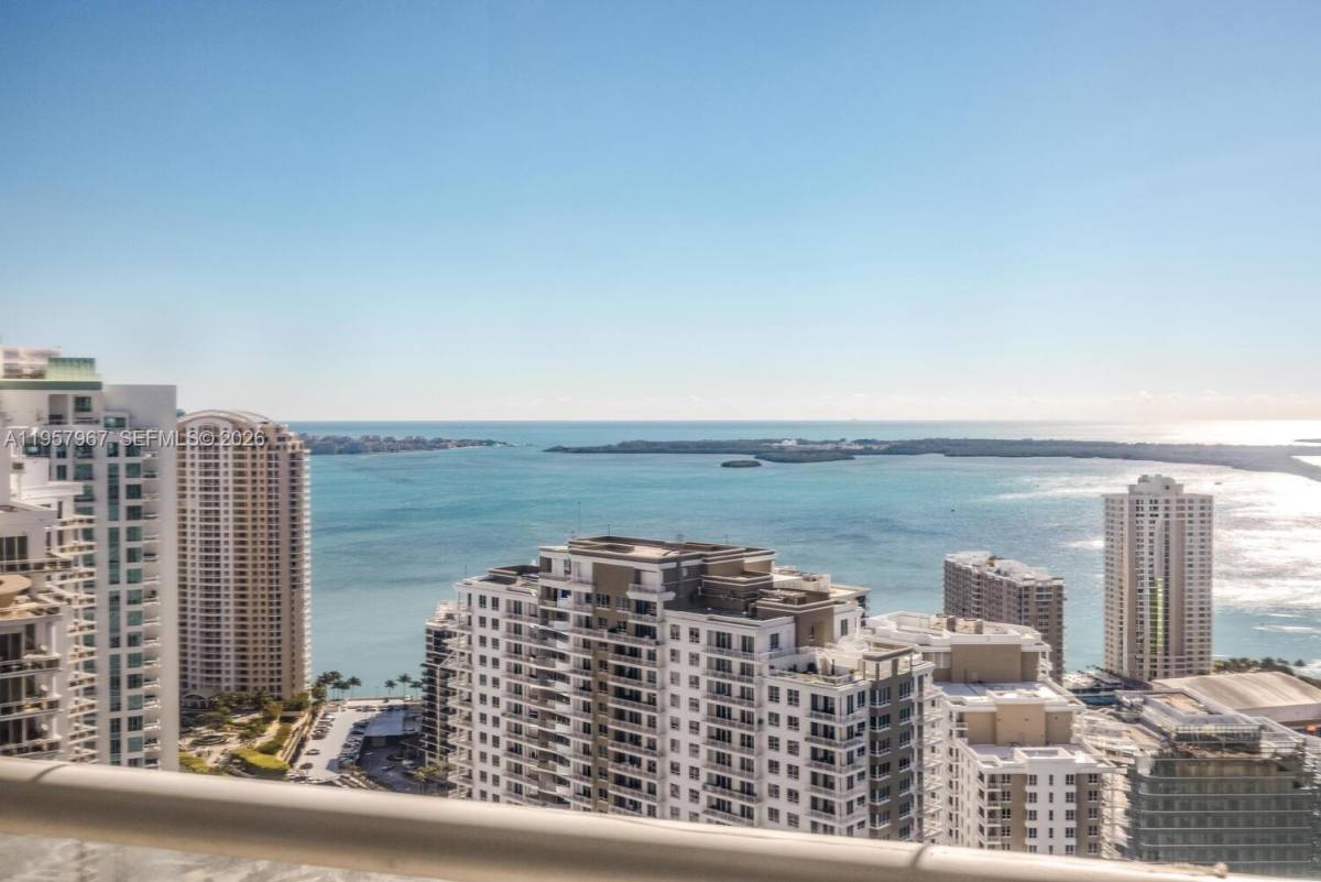 Apartment for rent at 465 Brickell Ave #4003, Miami, FL 33131
