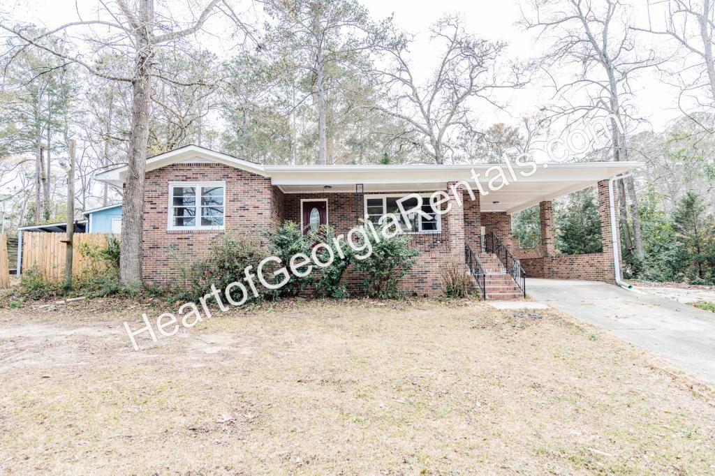 House for rent at 204 Ashby Way, Warner Robins, GA 31088