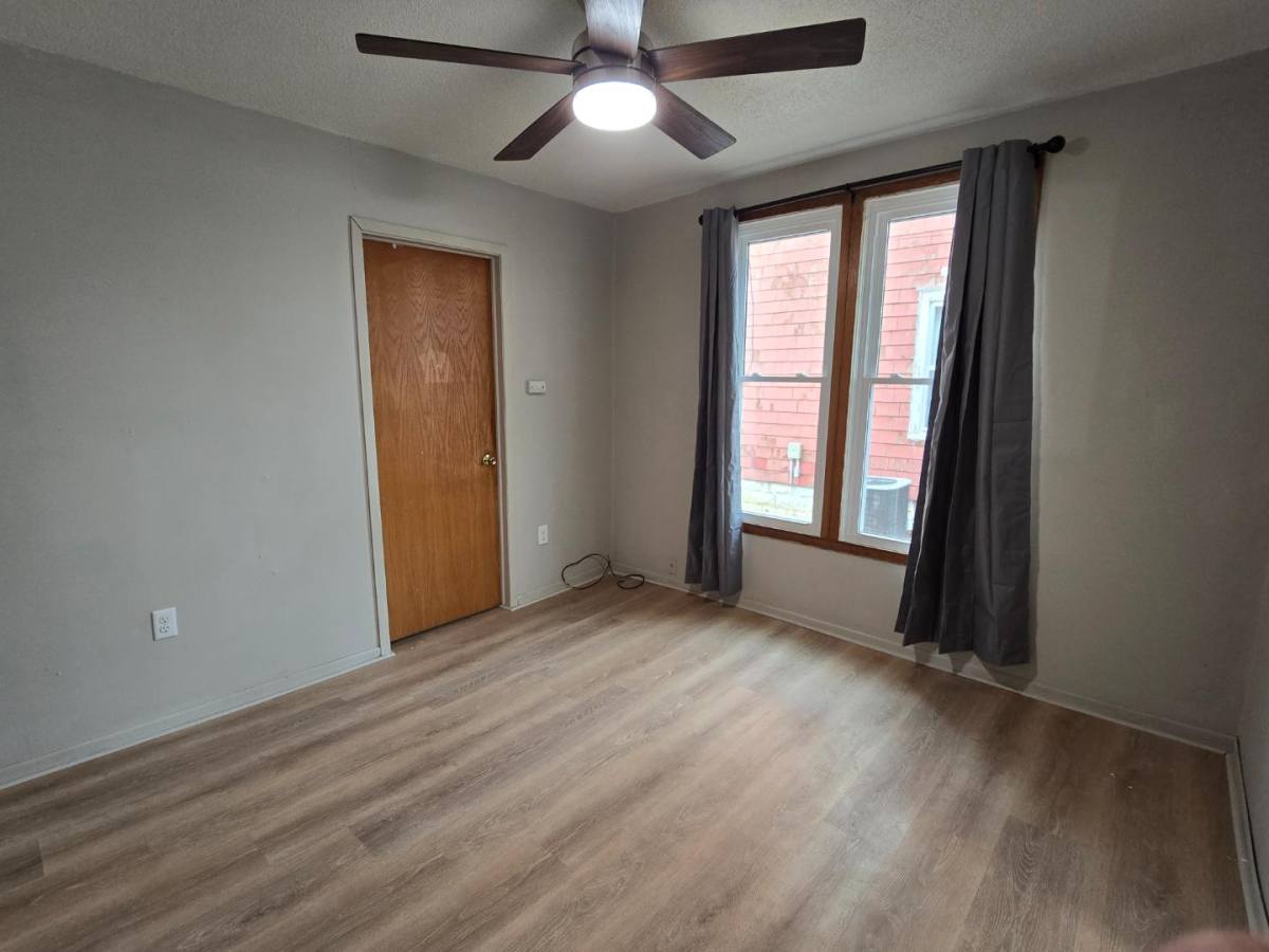 Apartment for rent at 137 4th Ave SE #1, Oelwein, IA 50662