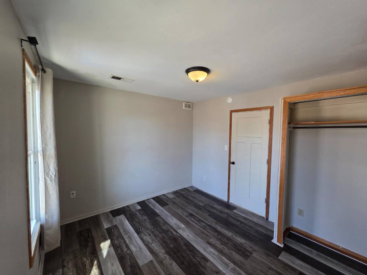 Apartment for rent at 137 4th Ave SE #1, Oelwein, IA 50662