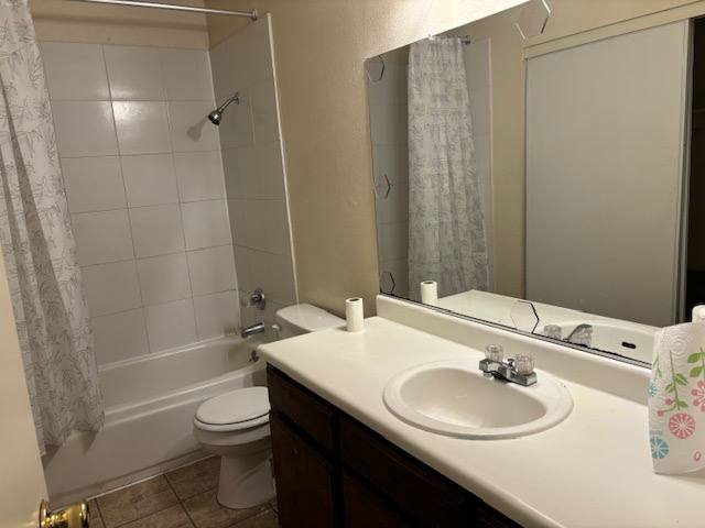 Apartment for rent at 6308-6312 Porterfield Ave, Stockton, CA 95204