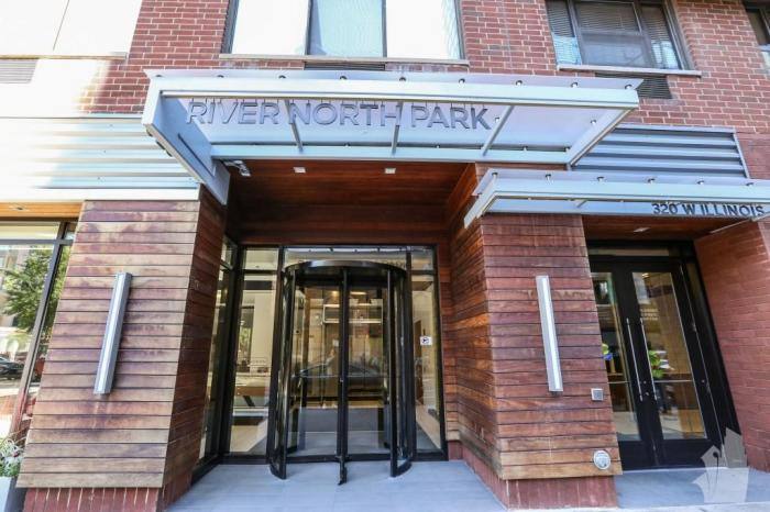 Townhouse for rent at 320 W Illinois St #209, Chicago, IL 60654