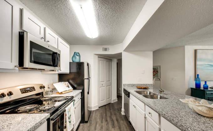 Apartment for rent at 901 Farm To Market 517 Rd W, Dickinson, TX 77539