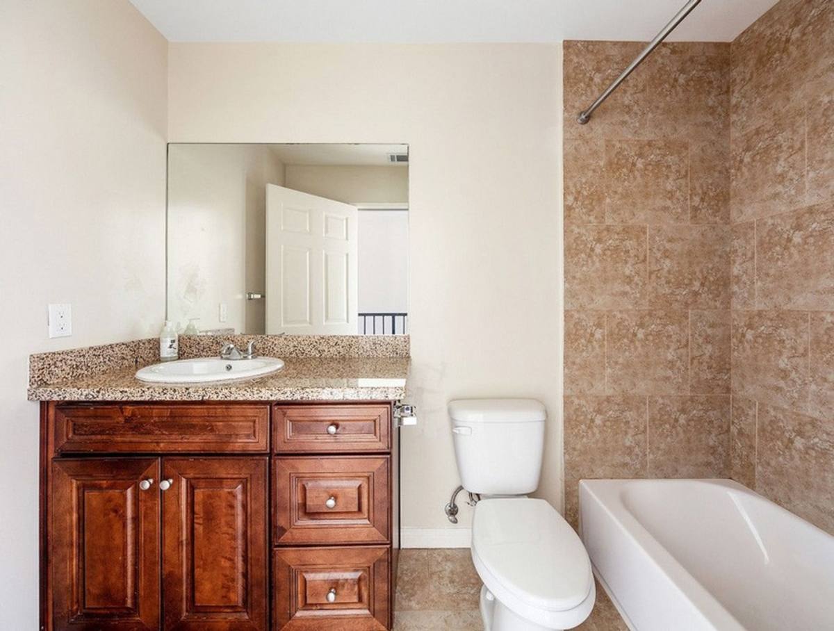 Apartment for rent at 14161-14163 Delano St, Van Nuys, CA 91401