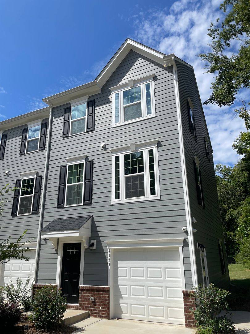 Townhouse for rent at 4129 Edenborn Lane, Charlotte, NC 28208