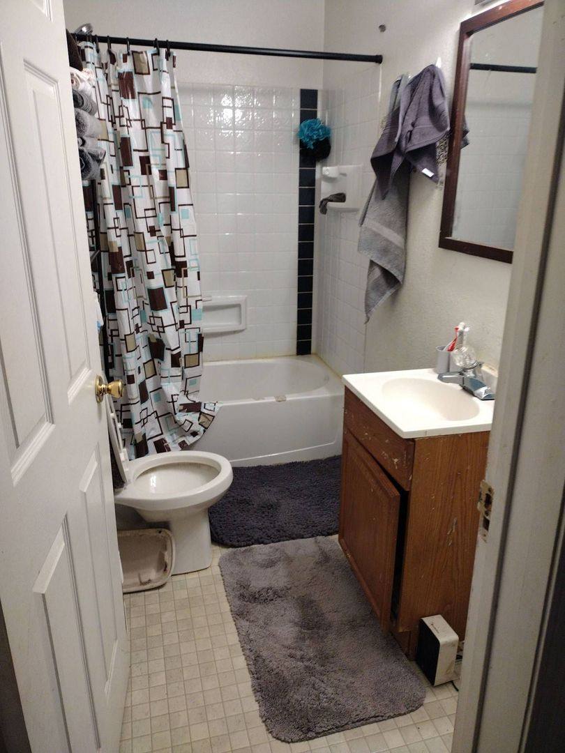 House for rent at 1005 W Kilgore Ave, Muncie, IN 47305