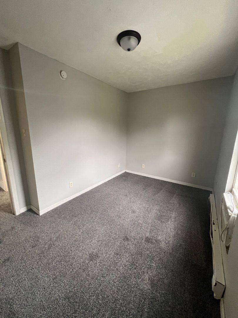House for rent at 1005 W Kilgore Ave, Muncie, IN 47305