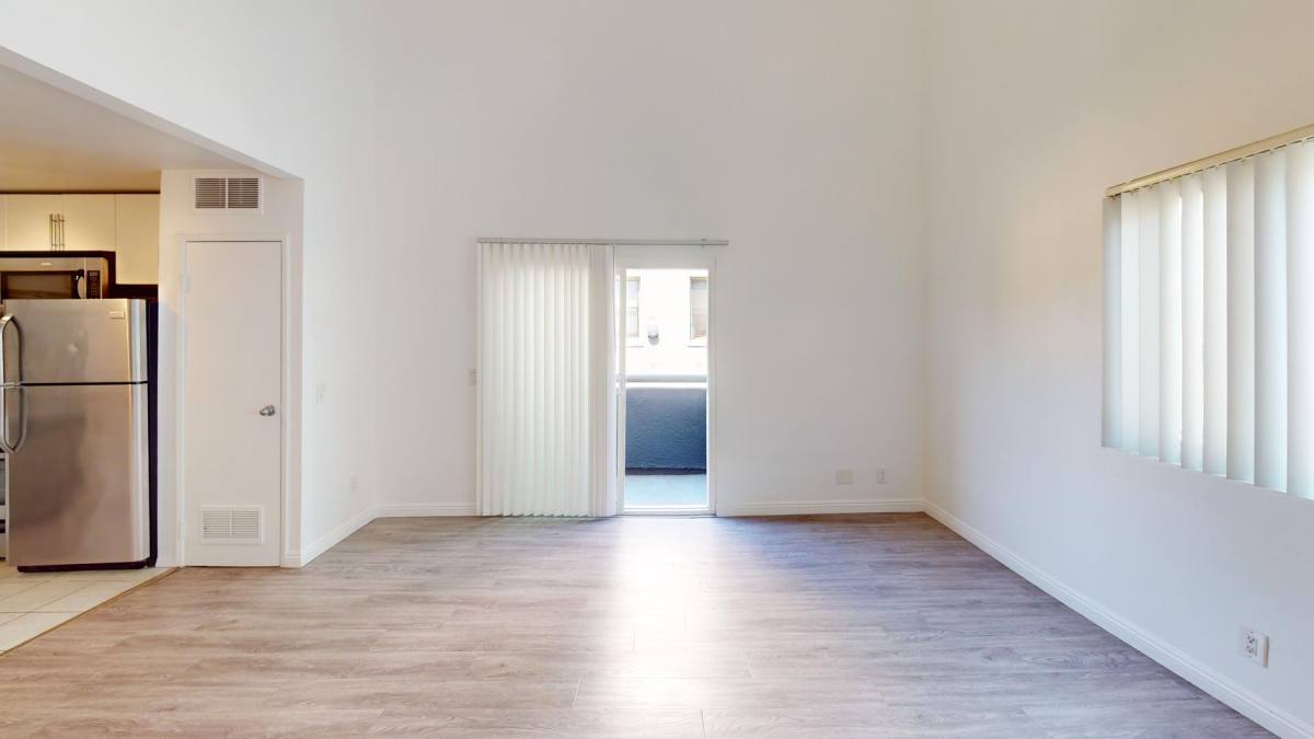 Apartment for rent at 855 S Harvard Blvd, Los Angeles, CA 90005